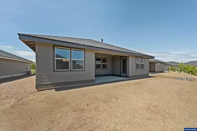 2622 NW Redwood Cir, Redmond, OR 97756 - Photo 6