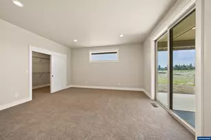 2528 NW Redwood Cir, Redmond, OR 97756 - Photo 20