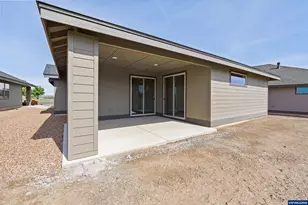 2528 NW Redwood Cir, Redmond, OR 97756 - Photo 6