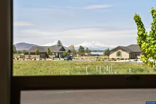 2628 NW Redwood Cir, Redmond, OR 97756 - Photo 22