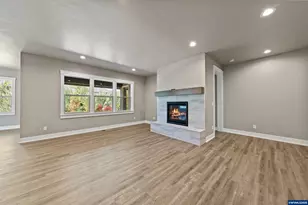 2771 NW 23rd Lp, Redmond, OR 97756 - Photo 12