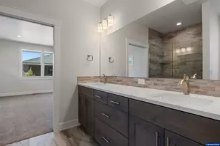 2695 NW 23rd Lp, Redmond, OR 97756 - Photo 30