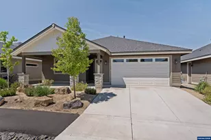 2695 NW 23rd Lp, Redmond, OR 97756 - Photo 2