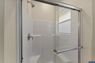 2695 NW 23rd Lp, Redmond, OR 97756 - Photo 34