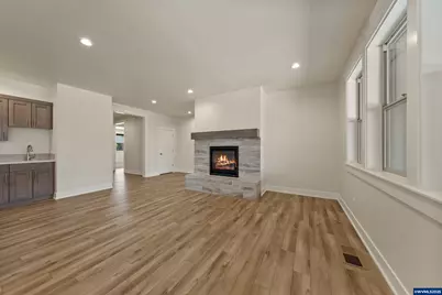 2695 NW 23rd Lp, Redmond, OR 97756 - Photo 12