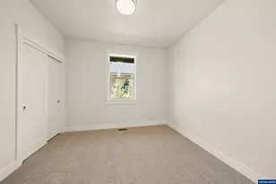 2366 NW Redwood Ave, Redmond, OR 97756 - Photo 24