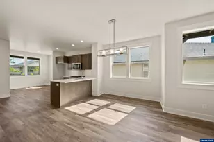 2366 NW Redwood Ave, Redmond, OR 97756 - Photo 14