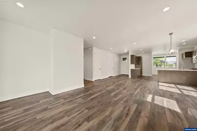 2366 NW Redwood Av, Redmond, OR 97756 - Photo 12