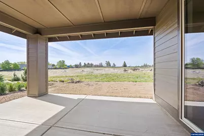 2366 NW Redwood Av, Redmond, OR 97756 - Photo 8