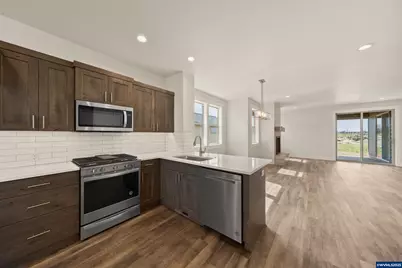 2366 NW Redwood Av, Redmond, OR 97756 - Photo 16