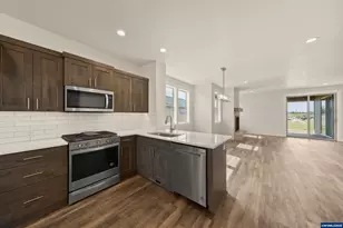 2366 NW Redwood Ave, Redmond, OR 97756 - Photo 16