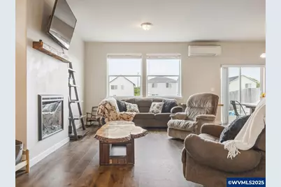 760 S 16th St, Philomath, OR 97370 - Photo 8