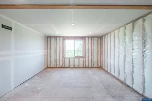 36953 Victory Dr, Lebanon, OR 97355 - Photo 32