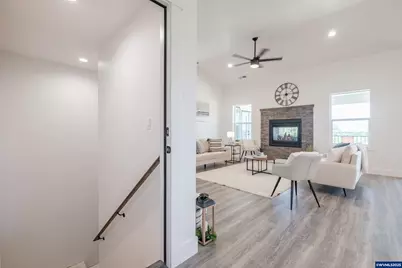 36953 Victory Dr, Lebanon, OR 97355 - Photo 26