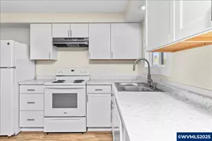 4655 Crown Ct NE, Salem, OR 97301 - Photo 8