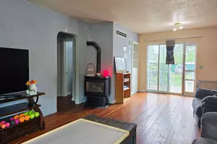 1129 1st Ave, Sweet Home, OR 97386 - Photo 6