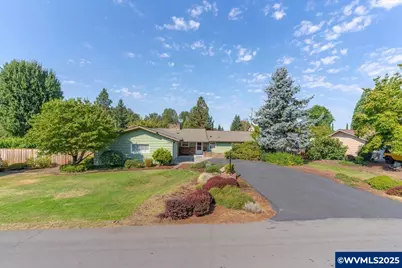 32008 Moss St, Lebanon, OR 97355 - Photo 2