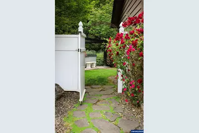 2038 West Park Ct NW, Salem, OR 97304 - Photo 46