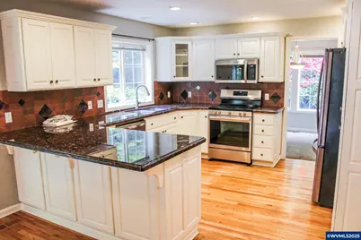 2038 West Park Ct NW, Salem, OR 97304 - Photo 6