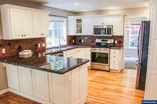 2038 W Park Ct NW, Salem, OR 97304 - Photo 6