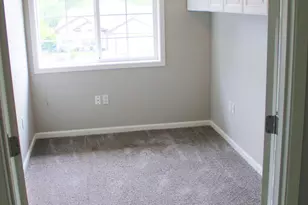 2038 W Park Ct NW, Salem, OR 97304 - Photo 18