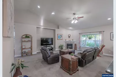 338 NW Foxglove St, Dallas, OR 97338 - Photo 8