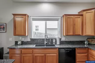 338 NW Foxglove St, Dallas, OR 97338 - Photo 14