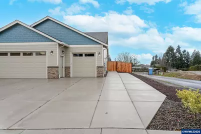 313 NE Clay St, Sublimity, OR 97385 - Photo 4