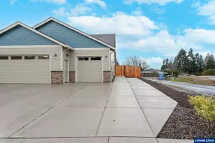 313 NE Clay St, Sublimity, OR 97385 - Photo 4