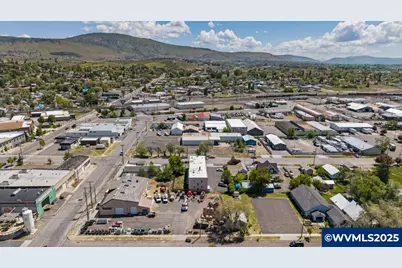 224 S Broad (A - W) St, Klamath Falls, OR 97601 - Photo 10