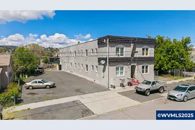224 S Broad (A - W) St, Klamath Falls, OR 97601 - Photo 1