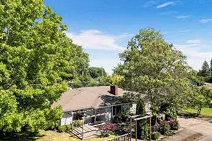 1225 NW 18th St, Corvallis, OR 97330 - Photo 2