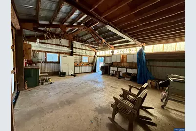 27999 Meridian Heights Lp, Sweet Home, OR 97386 - Photo 20