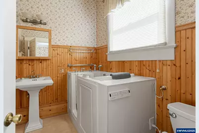 356 W Water St, Stayton, OR 97383 - Photo 24