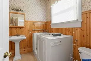 356 W Water St, Stayton, OR 97383 - Photo 24