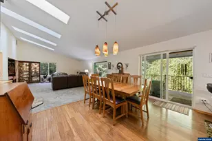 6100 Teal Creek Rd, Dallas, OR 97338 - Photo 8