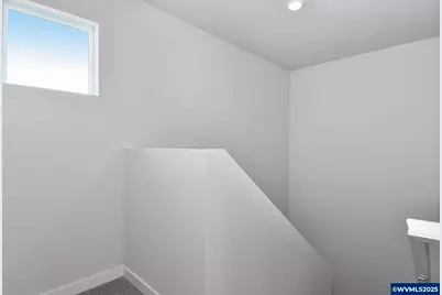 1215 Parkside Av, Woodburn, OR 97071 - Photo 8