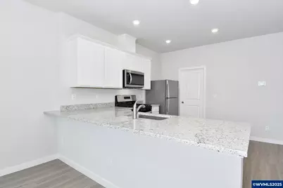 1185 Parkside Av, Woodburn, OR 97071 - Photo 8