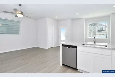 1185 Parkside Av, Woodburn, OR 97071 - Photo 10