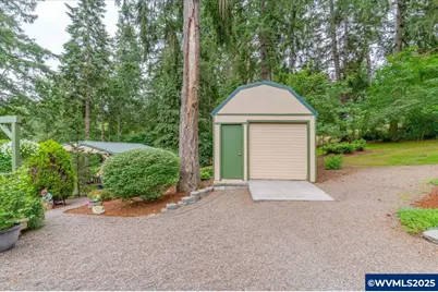 9076 Daleview Rd SE, Salem, OR 97317 - Photo 46
