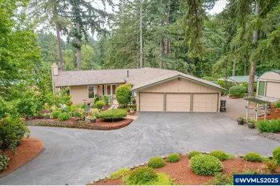 9076 Daleview Rd SE, Salem, OR 97317 - Photo 2