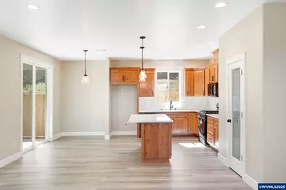 160 Salem Heights Av S, Salem, OR 97302 - Photo 12