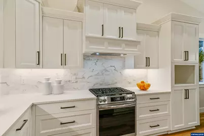 6699 Naomi Danielle St SE, Salem, OR 97306 - Photo 32