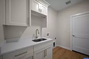 6699 Naomi Danielle St SE, Salem, OR 97306 - Photo 44
