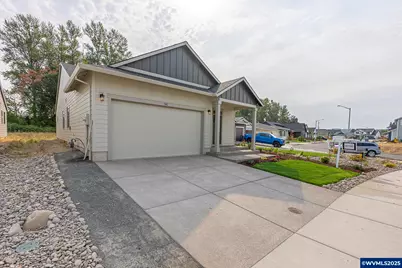 702 Tigerlily St, Silverton, OR 97381 - Photo 4