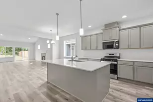 702 Tigerlily St, Silverton, OR 97381 - Photo 6