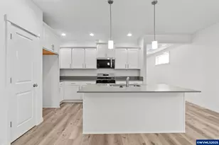 706 Tigerlily St, Silverton, OR 97381 - Photo 12