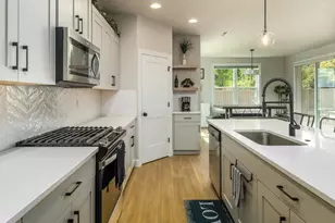 853 NE 17th Ave, Canby, OR 97013 - Photo 10