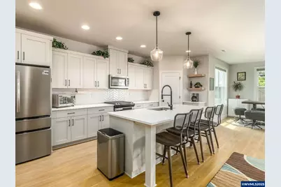 853 NE 17th Av, Canby, OR 97013 - Photo 6