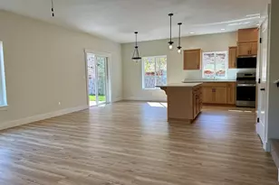 530 Evelyn Vly St SE Lot 52, Salem, OR 97306 - Photo 10